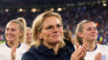 L’Angleterre prolonge sa double championne d’Europe à la tête de la sélection
