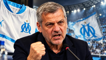 Bruno Genesio tape du poing sur la table : pourquoi Abdallah, Kamissoko et Moumbagna l’ont poussé à réagir
