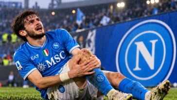 Khvicha Kvaratskhelia voit sa saison (très) probablement terminée : un énorme coup dur pour le Napoli