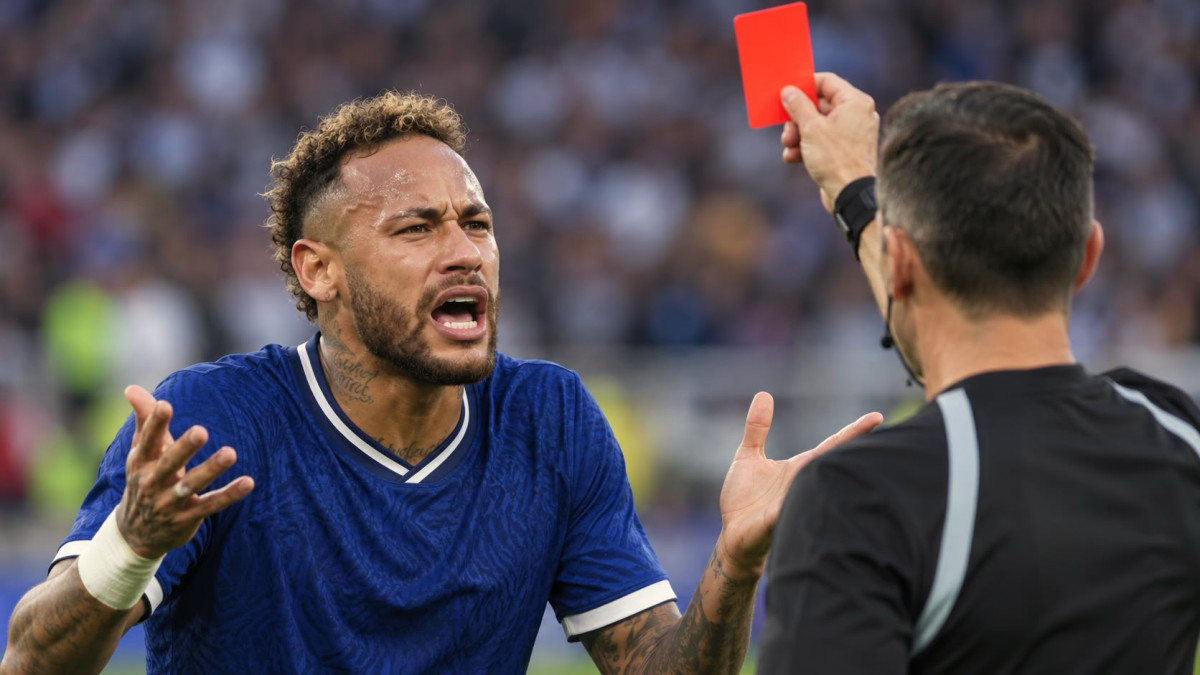 Neymar s’emporte après son carton rouge : » C’est très grave «