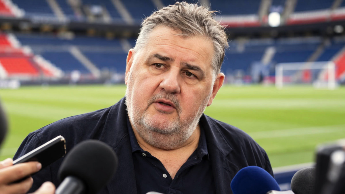 Qui pour remplacer Nuno Mendes ? Pierre Ménès se prononce